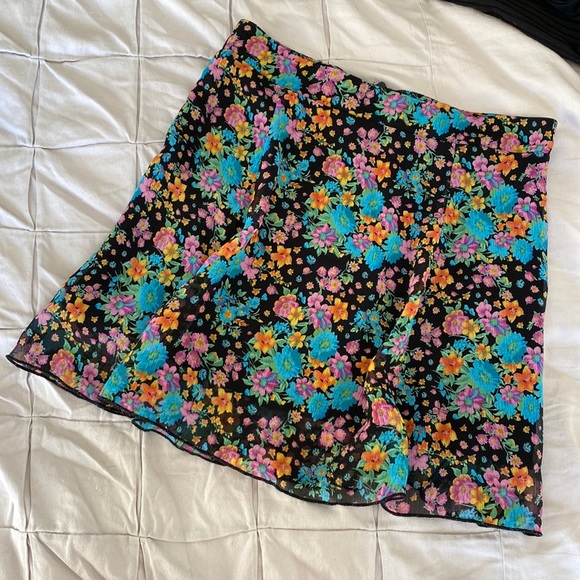 Wild Honey Dresses & Skirts - Wild Honey Floral Mini Skirt